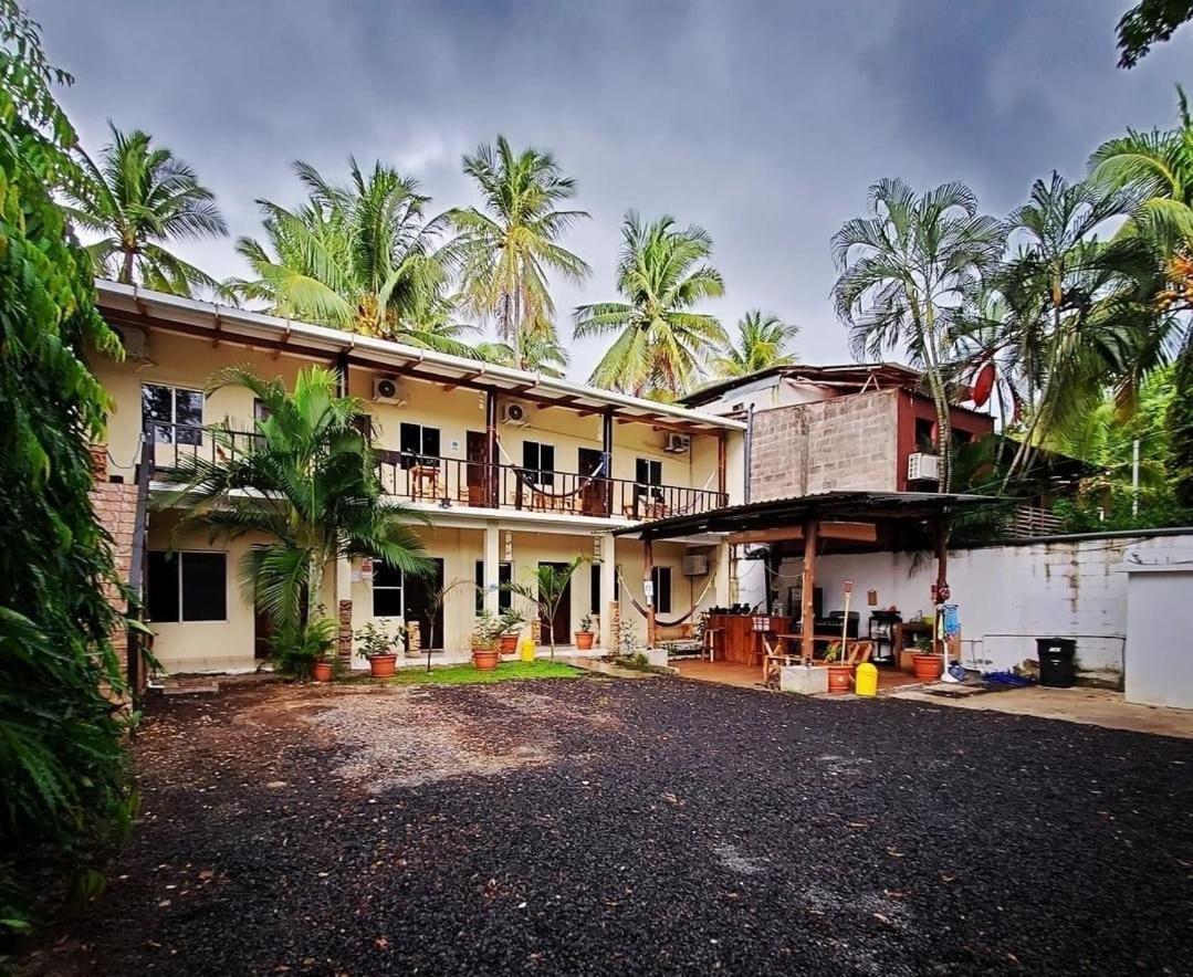 Dylan'S Surf Inn La Libertad Exterior photo
